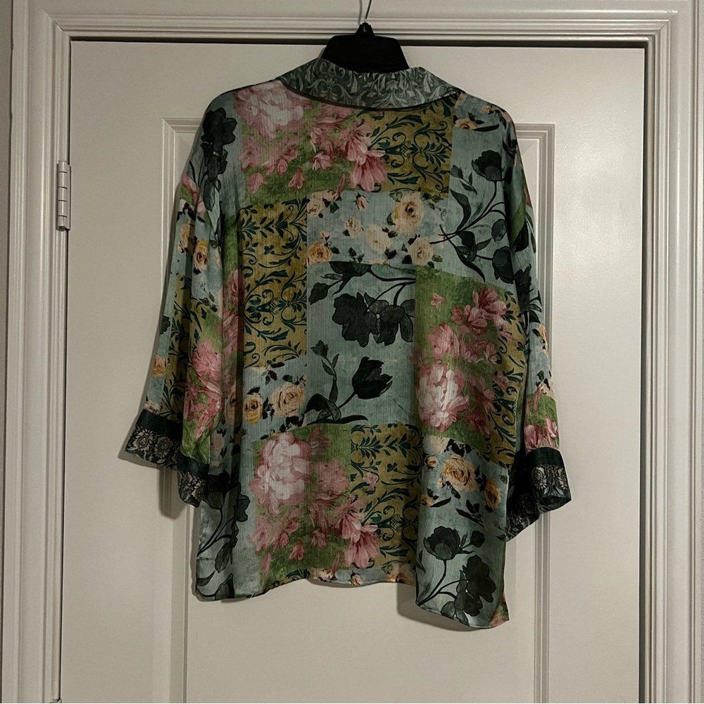 ZARA FLORAL BLOUSE SIZE S - Picture 2 of 3